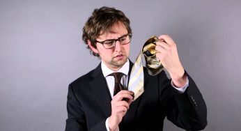 How to wear ties on travels?